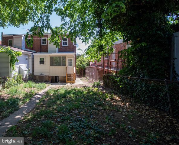 104 53RD ST NE, Washington, DC 20019