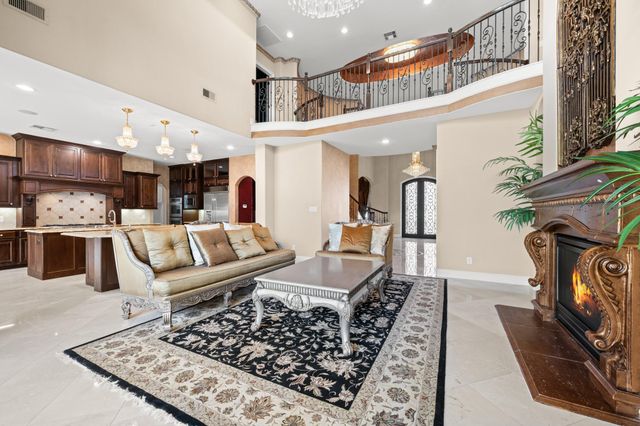 75 S Fremont Ridge Loop, Spring, TX 77389