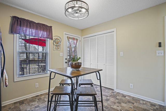 3453 Sandpiper Dr, Clarksville, TN 37042