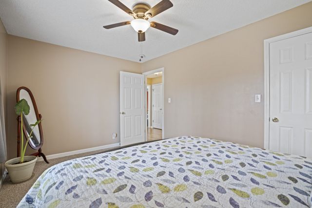 3453 Sandpiper Dr, Clarksville, TN 37042
