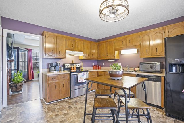 3453 Sandpiper Dr, Clarksville, TN 37042
