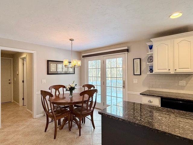 17 Forest Park Dr., Mendon, MA 01756