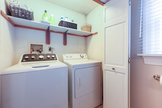 17 Forest Park Dr., Mendon, MA 01756