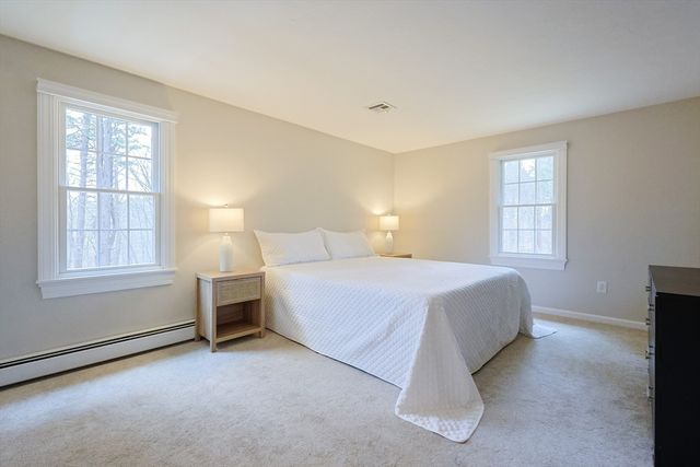 17 Forest Park Dr., Mendon, MA 01756