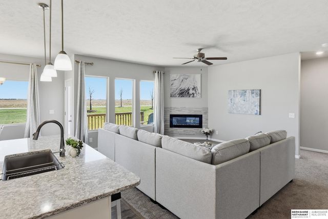 21051 Polk Street, Elkhorn, NE 68022