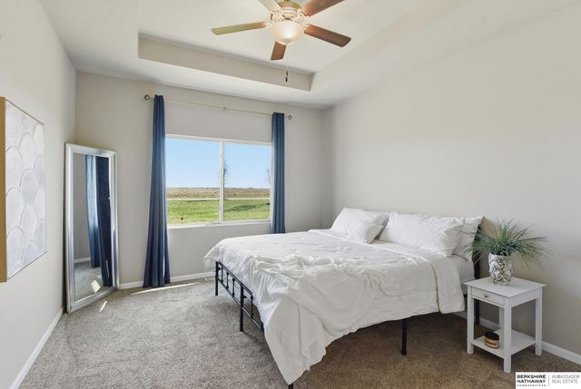 21051 Polk Street, Elkhorn, NE 68022
