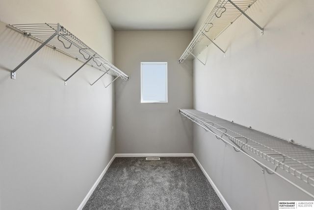21051 Polk Street, Elkhorn, NE 68022
