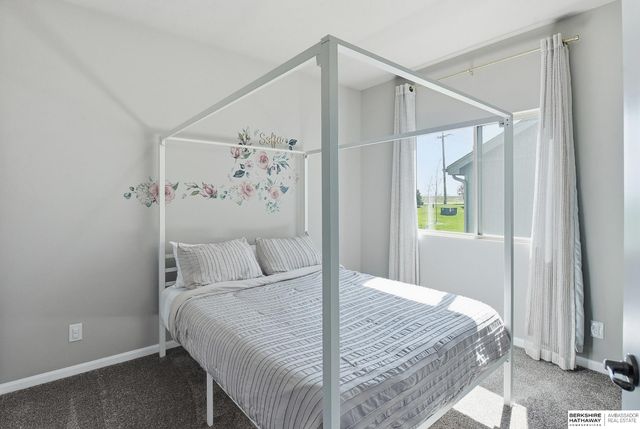 21051 Polk Street, Elkhorn, NE 68022