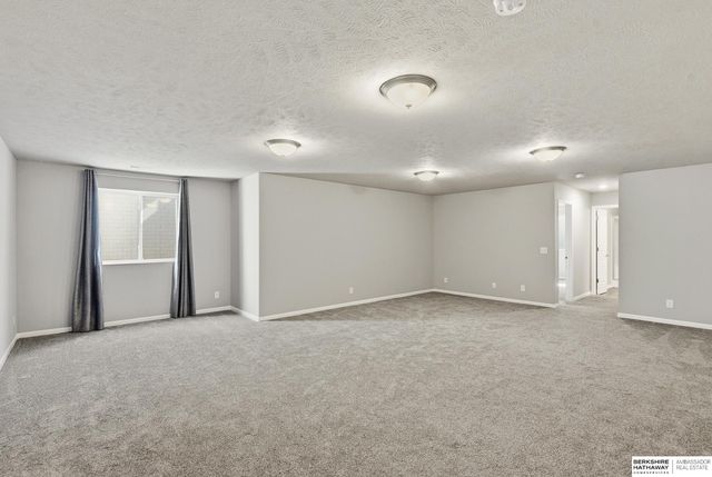21051 Polk Street, Elkhorn, NE 68022