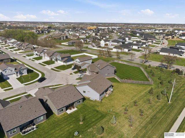 21051 Polk Street, Elkhorn, NE 68022