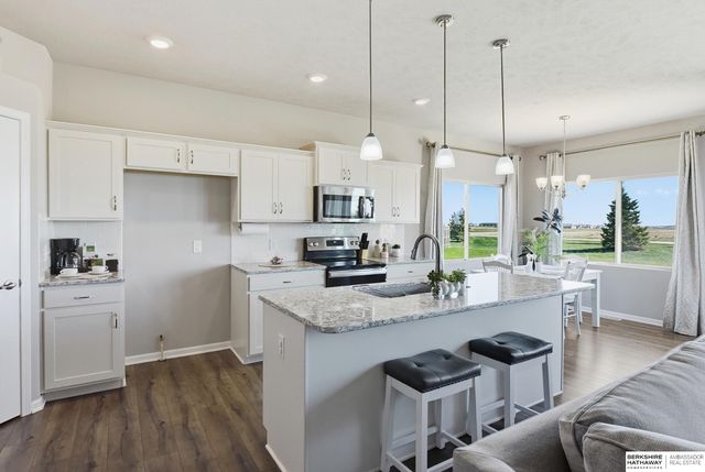 21051 Polk Street, Elkhorn, NE 68022