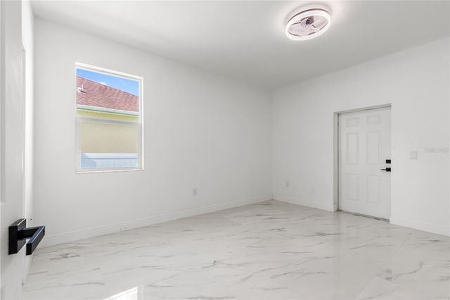 8314 N PADDOCK AVENUE, Tampa, FL 33614