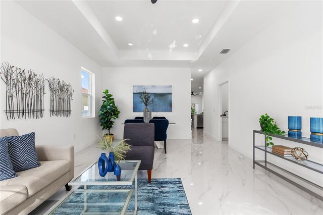 8314 N PADDOCK AVENUE, Tampa, FL 33614