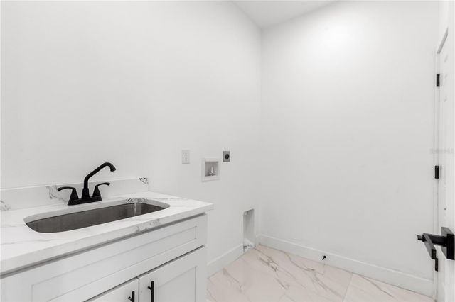 8314 N PADDOCK AVENUE, Tampa, FL 33614