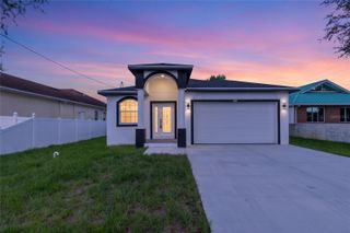 8314 N PADDOCK AVENUE, Tampa, FL 33614