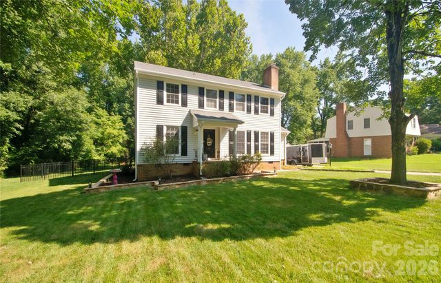 8301 Abercorn Lane, Charlotte, NC 28227
