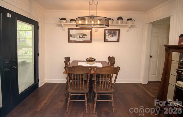 8301 Abercorn Lane, Charlotte, NC 28227