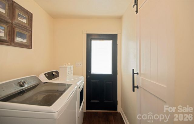 8301 Abercorn Lane, Charlotte, NC 28227