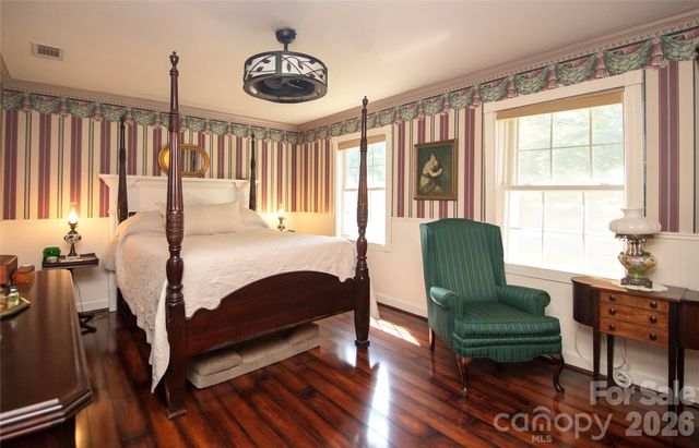 8301 Abercorn Lane, Charlotte, NC 28227