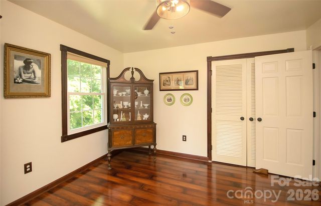 8301 Abercorn Lane, Charlotte, NC 28227