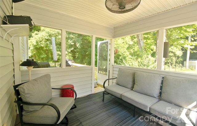 8301 Abercorn Lane, Charlotte, NC 28227