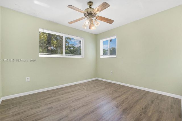 2521 NW 170th St, Miami Gardens, FL 33056