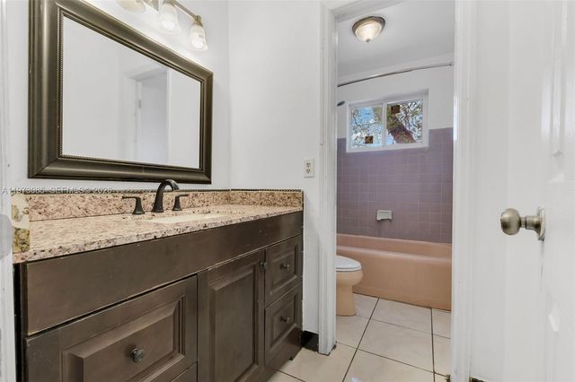 2521 NW 170th St, Miami Gardens, FL 33056