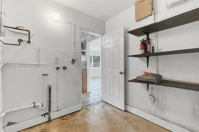 2521 NW 170th St, Miami Gardens, FL 33056