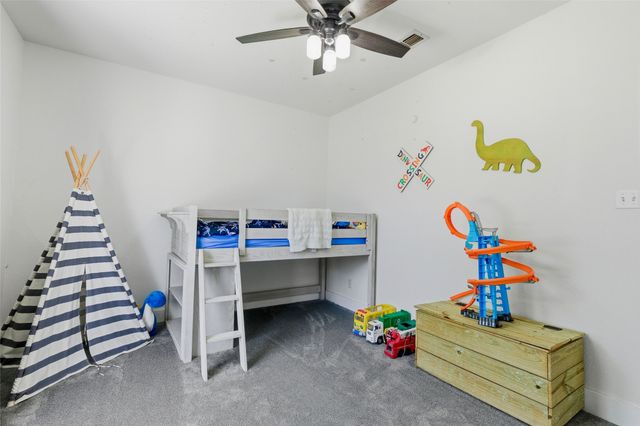 2055 County Road 1370, Alvord, TX 76225