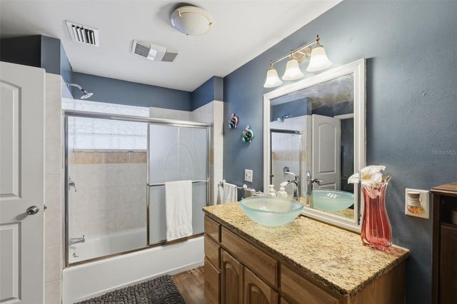 1852 W LAKE PARKER DRIVE, Lakeland, FL 33805