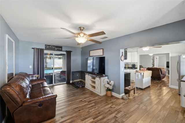 1852 W LAKE PARKER DRIVE, Lakeland, FL 33805