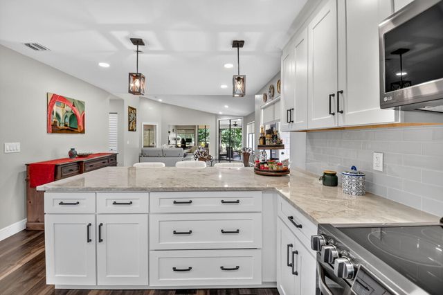 15307 Strathearn Drive 11204, Delray Beach, FL 33446