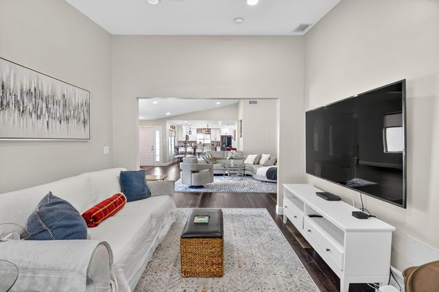 15307 Strathearn Drive 11204, Delray Beach, FL 33446