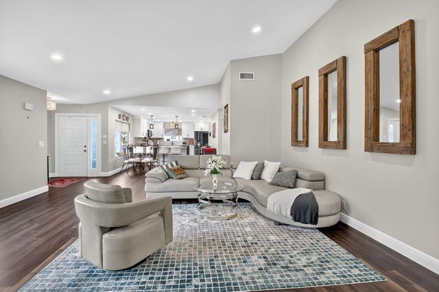 15307 Strathearn Drive 11204, Delray Beach, FL 33446