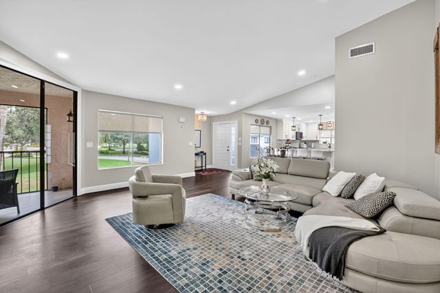 15307 Strathearn Drive 11204, Delray Beach, FL 33446