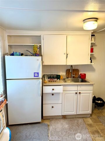 11040 11th Avenue SW, Seattle, WA 98146