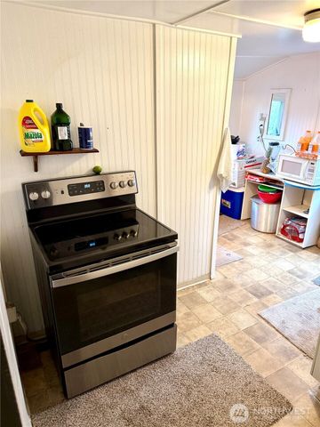 11040 11th Avenue SW, Seattle, WA 98146