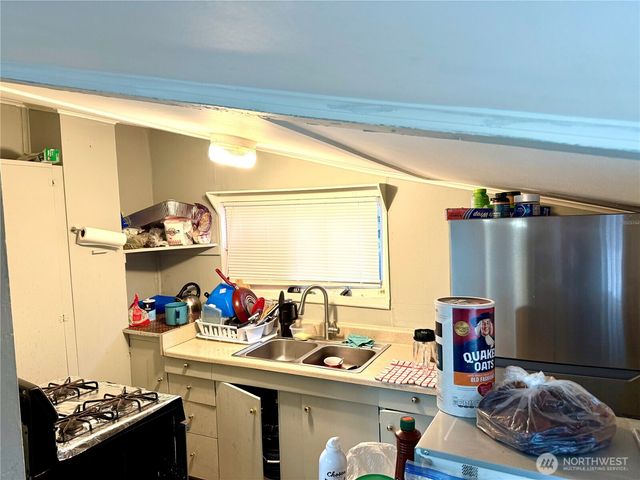 11040 11th Avenue SW, Seattle, WA 98146