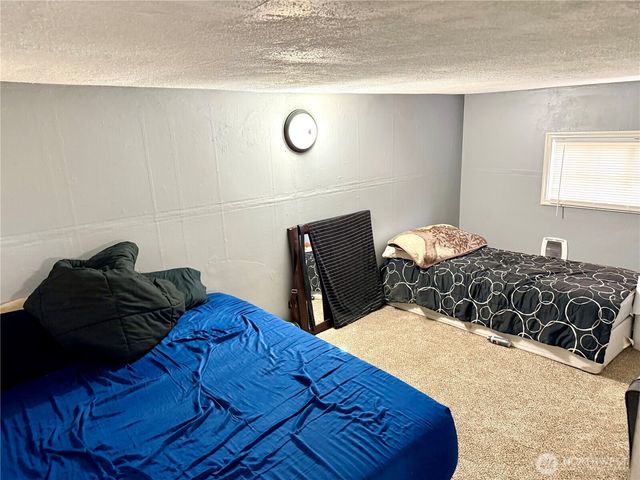 11040 11th Avenue SW, Seattle, WA 98146