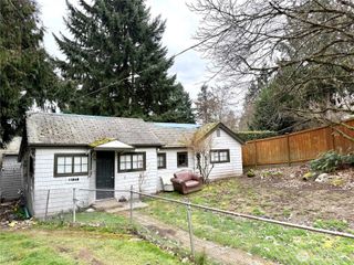 11040 11th Avenue SW, Seattle, WA 98146