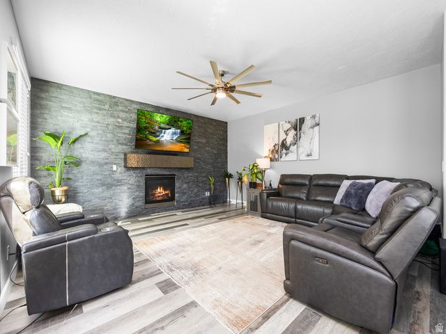 1425 N MANILA CT, Pleasant Grove, UT 84062