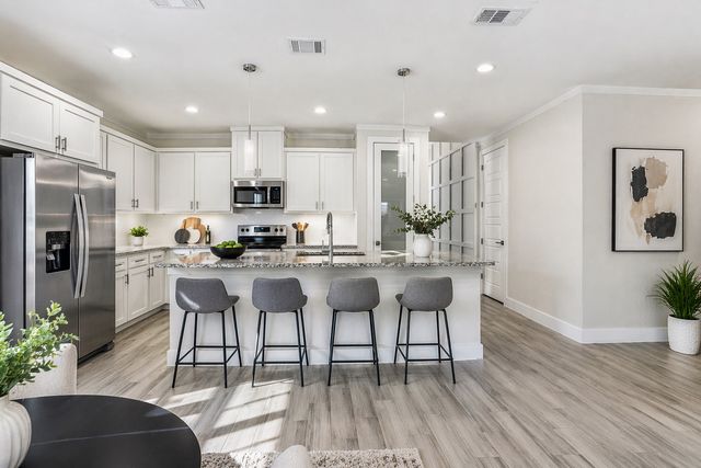 1701 Morris Street, Dallas, TX 75212