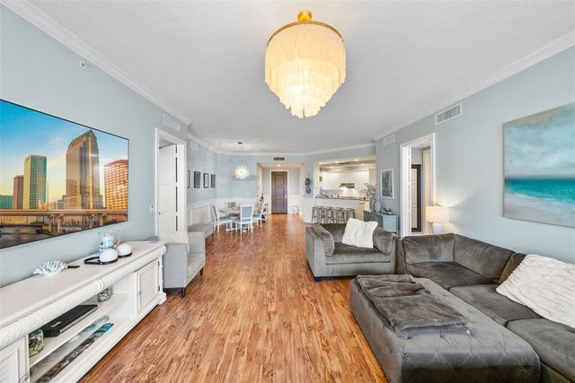 470 MANDALAY AVENUE 303, Clearwater, FL 33767