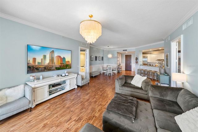 470 MANDALAY AVENUE 303, Clearwater, FL 33767
