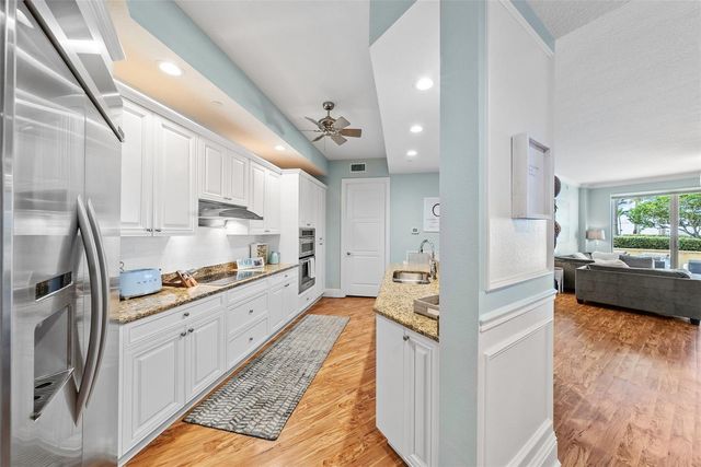 470 MANDALAY AVENUE 303, Clearwater, FL 33767