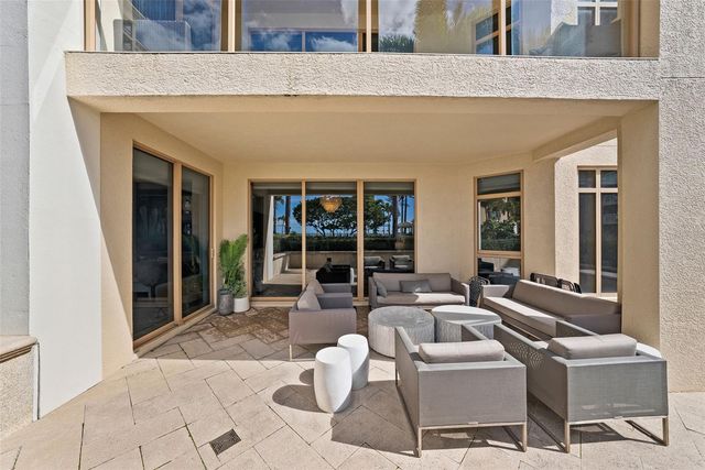 470 MANDALAY AVENUE 303, Clearwater, FL 33767