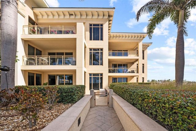 470 MANDALAY AVENUE 303, Clearwater, FL 33767