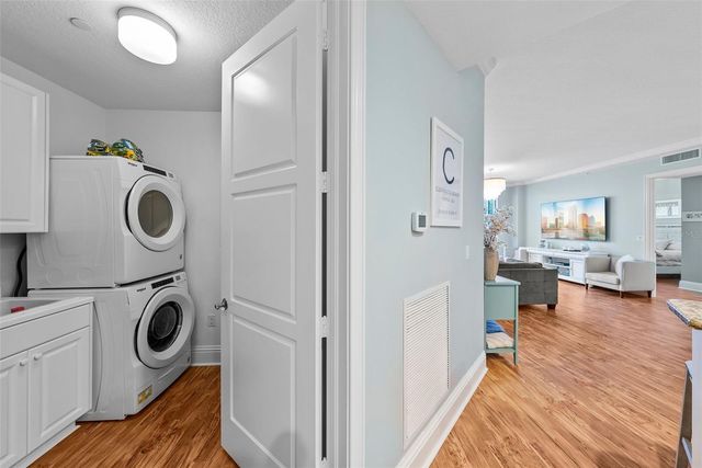 470 MANDALAY AVENUE 303, Clearwater, FL 33767