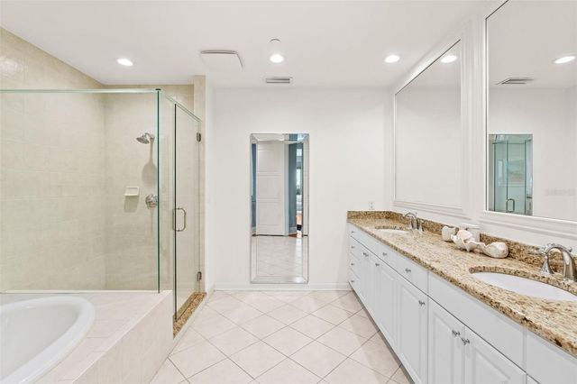 470 MANDALAY AVENUE 303, Clearwater, FL 33767