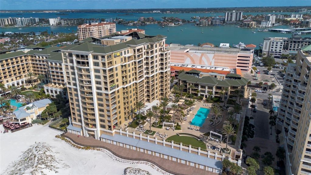 470 MANDALAY AVENUE 303, Clearwater, FL 33767